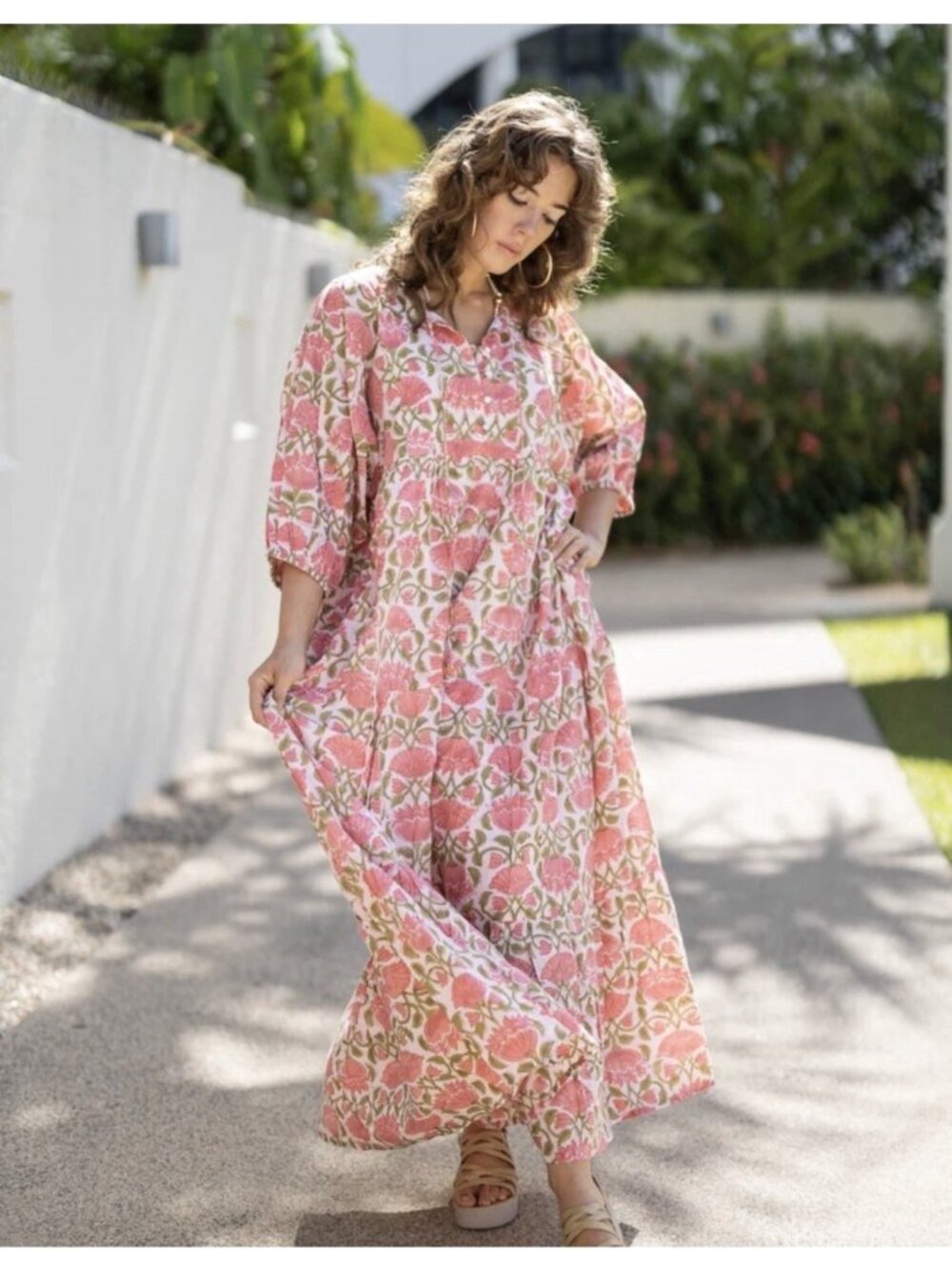 NWT RIVER GODDESS Womens M/L Neera Maxi Dress in Lotus Floral Print